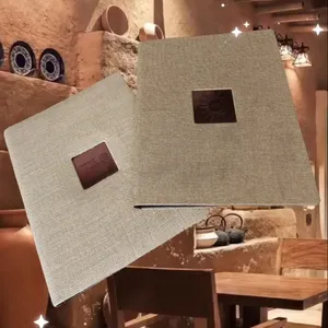 Ute-cubierta ENU de material de lino para restaurante, diseño premium y calidad de polipiel en el interior con logotipo de placa de metal