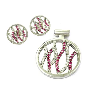 Ensemble de boucles d'oreilles et pendentif en argent sterling 925 pour femmes, avec cristaux géométriques, bijoux fins de luxe, à porter tous les jours - Product Image 3