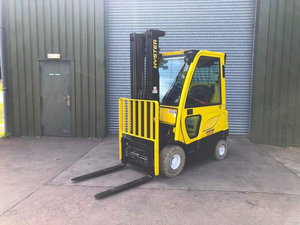 Chariot élévateur d'occasion Hyster H3.0FT 2020 4x4, mât monophasé, déplacement latéral, positionneur de fourches hydraulique, utilisation intérieure, origine France, avec siège - Product Image 5