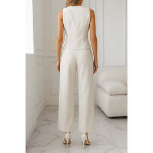 Conjunto de dos piezas de chaleco y pantalón de satén con botones frontales y cuello en V sin mangas para mujer de Jane's 37411-White - Product Image 4