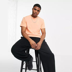 เสื้อยืดทรงบ็อกซี่พรีเมียม ผ้าฝ้ายเฟรนช์เทอร์รี่ 200 GSM ทรงโอเวอร์ไซส์ ระบายอากาศได้ดี เหมาะสำหรับใส่ลำลองในฤดูร้อน สไตล์สตรีทแวร์ รับผลิตแบบ OEM และ Private Label - Product Image 2