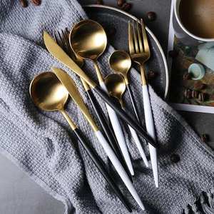Juego de Cubiertos de Acero Inoxidable Dorado Pulido de Primera Calidad, Ecológico, para Regalos - Product Image 1