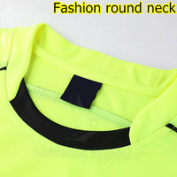 Özelleştirilmiş Yetişkin Futbol Forması, Takım Logosu ve Numaraları Sublimasyon Baskılı %100 Polyester Hızlı Kuruyan Spor Giysisi