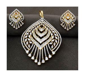 Impresionante Conjunto de Collar con Colgante de Cadena de Eslabones Chapado en Oro con Aretes para Mujer, con Piedras de Circonio, para Bodas y Ocasiones Especiales - Product Image 1