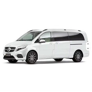 Mercedes-Benz V260 Minivan Usada en Excelentes Condiciones - Product Image 4