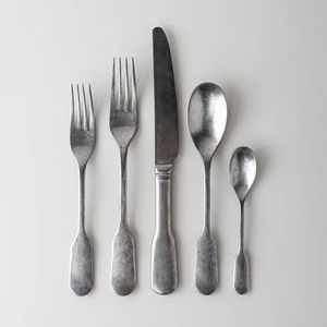 Juego de Cubiertos de acero inoxidable de cara hacia abajo Cubiertos de diseñador de metal elegante con mango elegante para alojamiento de comedor - Product Image 1