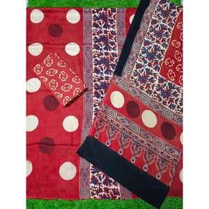 Nouvelle conception de tissu de robe formel en modal de soie Ajrakh imprimé à la main pour femmes, avec silhouette en A et taille naturelle - Product Image 2