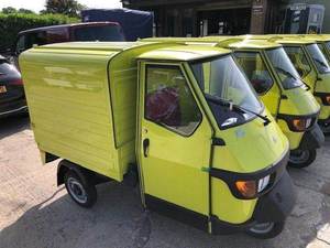 Vente en gros Piaggio Ape 50 Modèle 2025 Tricycle motorisé à trois roues pour passagers, capacité de charge de 1000 kg, 4 passagers, café - Product Image 5