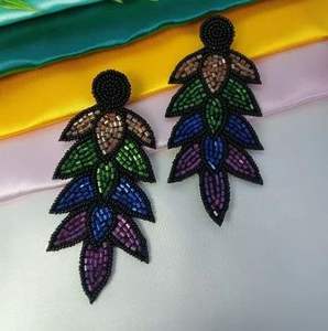 ต่างหูแบบหลายเม็ดลูกปัดสีดำ Black Beat Custom สำหรับผู้หญิง เครื่องประดับสำหรับงานปาร์ตี้ในราคาที่ดีที่สุด ต่างหูลูกปัด - Product Image 2