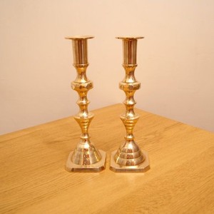 Aluminium <b>Candle</b> <b>Holder</b> for Diwali & Festive Decor Multicolor Heat Resistant Decorative Stand - Product Image 4