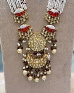 Élégant ensemble de bijoux de mariée en cuivre fabriqué à la main Style de luxe forme personnalisée collier boucles d'oreilles mariages fiançailles occasions spéciales - Product Image 4