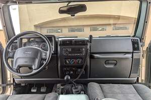 JEEP WRANGLER RUBICON 4X4 USADO, 2004, Volante a la Izquierda/Derecha - Product Image 3