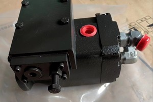 <b>Hydraulic</b> <b>Pump</b> at Series AT139444 AT366546 <b>Hydraulic</b> Piston <b>Pump</b> AT364474 AT428960 AT180926 - Product Image 5