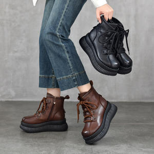 Bottes hautes pour femme à boucle, avec détail de sangle latérale, style mode affirmé - Product Image 3