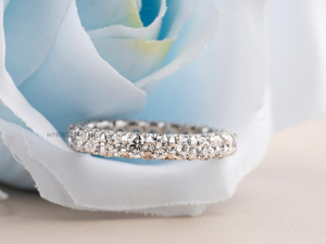 Pave Moissanite Diamond Eternity Ring Gold Wedding Band para mujeres Delicado apilable Romántico Aniversario Banda Regalo para esposa - Product Image 5