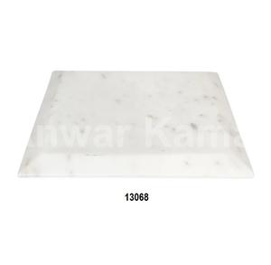 Tazón de bandeja con forma de manzana de aluminio plateado grabado utilizado para servir bocadillos y alimentos - Product Image 4