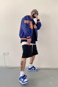 Logo personnalisé Hommes Femmes Varsity Jacket Vente en gros Super Qualité Noir Foncé Toile Col Montant Vestes avec Cuir - Product Image 4