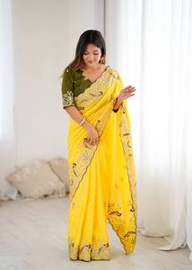 Saree en soie Chinon lourd avec des fils à broder lourds Codding et paillettes fonctionnent parfait pour tous les événements de mariage - Product Image 3