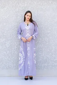 Vestido Maxi Bohemio de Rayón Lavanda con Bordado Completo, Estilo Moderno, Cuello Redondo, Manga Larga para Mujer - Product Image 2