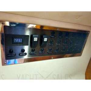 Yate a Motor Windy 37 Grand Mistral HT, 2 Motores de 260 CV, 11.14 x 3.50 m - Product Image 4