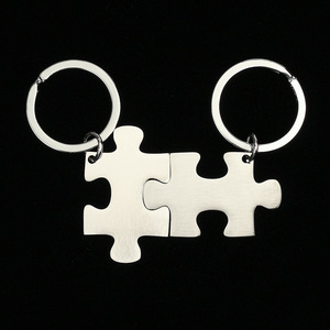 Gravure bricolage personnalisé en acier inoxydable vierge Puzzle Couple porte-clés en métal vierge saint-valentin meilleur ami amoureux <span class=keywords><strong>Gif</strong></span> - Product Image 1