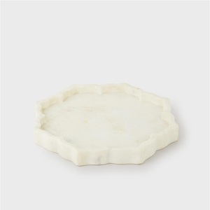 Plateau de service en marbre blanc au design unique, fabriqué par un fabricant de confiance, pour les cadeaux de mariage, avec un beau motif de feuilles - Product Image 2