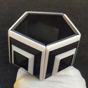 JINYOU 5555 nouveautés plusieurs couleurs bracelet jonc ouvert en résine forme torsadée style vintage bracelet étanche - Product Image 1