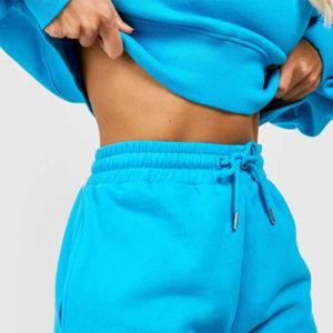 เสื้อฮู้ดผู้ชายแบบ 2 in 1 คุณภาพสูง ระบายอากาศได้ดี ทรงครอปท็อปเหนือเข่า กางเกงขาสั้นเก๋ไก๋ ใส่สบาย ขายส่งออนไลน์ ปี 2025 - Product Image 3