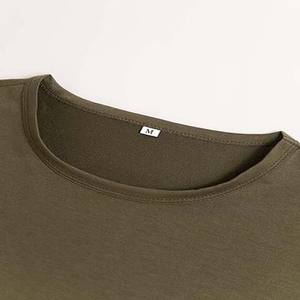 ชุดลำลองฤดูร้อนล่าสุดสำหรับผู้ชาย เสื้อยืดและกางเกงขาสั้นเอวยางยืด สีพื้นและลายพิมพ์ เสื้อผ้าผู้ชาย ชุดคู่สำหรับผู้ชาย - Product Image 3