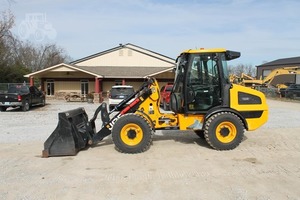 Chargeuse compacte sur pneus JCB 407 2024, 45 tonnes, pompe hydraulique MOOG - Product Image 6