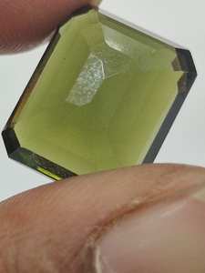 คุณภาพชั้นดีเยี่ยม 100% รูปทรงสี่เหลี่ยมผืนผ้าธรรมชาติเพชรพลอยเพชร Moldavite หลวมแท้สําหรับการใช้เครื่องประดับ - Product Image 4