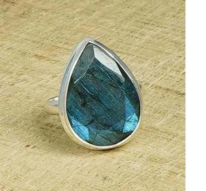 Elegante corte labradorita 925 plata esterlina forma de pera anillo de piedras preciosas naturales joyería de diseñador hecha a mano para mujeres - Product Image 2