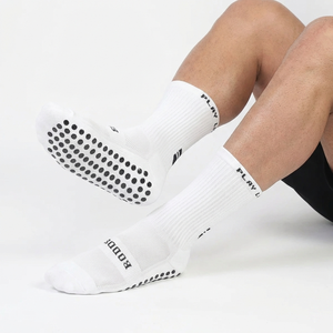 Chaussettes de sport unisexes à pois avec grip pour le football, semelle en tissu éponge, logo personnalisé, matériau Coolmax, écologiques, respirantes, imprimées en silicone - Product Image 5
