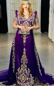 ใหม่-การเย็บปักถักร้อยพราวด้วยหินประดับทันสมัย dabka ไข่มุกทำงานบน caftan สีน้ำเงินเข้มที่สวยงามและผ้าคลุมหน้าสำหรับงานแต่งงาน = 2025 - Product Image 2