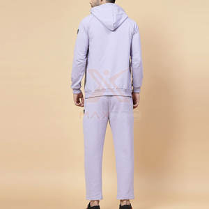 Trajes Deportivos para Hombre de Alta Calidad, Suministro Directo de Fábrica 2026, Material Duradero, en Stock - Product Image 2