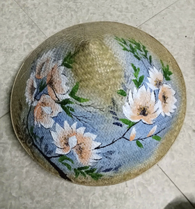 Chapeau conique en feuilles de palmier vietnamien, conçu pour l'ombre en plein air, costume traditionnel fabriqué au Vietnam - Product Image 3