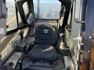 2021 pour Case TV450B Mini Skid Steer Loader Crawler Type 4x4 Wheel Drive 4 Tonnes Charge nominale Godet Attachement Utilisé tracteur dumper - Product Image 4