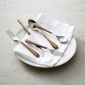 Ensemble de couverts élégants en acier inoxydable avec charmant ensemble de couverts à manche en bois, parfait pour une alimentation et une utilisation en toute sécurité - Product Image 1