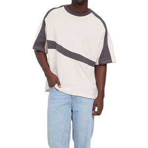 T-shirt personnalisé pour homme, coupe décontractée, col rond, style streetwear, avec empiècements sur les manches, motif uni - Product Image 1