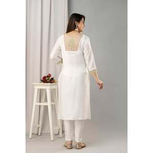 Ensemble Salwar Kameez indien brodé en mousseline blanche et verte pour femme, style pakistanais, avec kurta, pantalon et dupatta, confectionné en georgette - Product Image 4