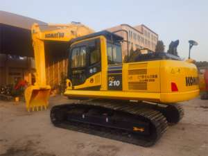 Komatsu เครื่องขุดดิน PC210รถตักดินแบบใช้1.0m3 PC210ขุดไฮดรอลิก - Product Image 2