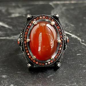 Anillo de Plata Hecho a Mano para Hombre, Estilo Imperial Vintage, con Gema Ovalada de Aqeeq Rojo, Anillo de Sello Real Francés con Material de 10k - Product Image 2