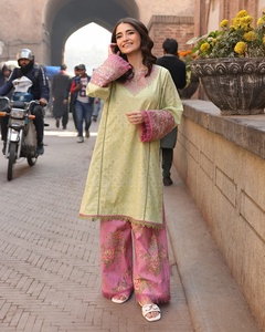 Nice Designer Ethnic Pakistanais Femmes Costumes par AJM Trade House 1031 - Product Image 5