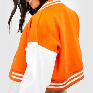 Veste universitaire pour femmes de qualité supérieure recadrée en cuir laine Baseball Letterman avec logo avant Style collège - Product Image 3