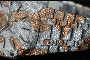 Montre analogique pour homme de luxe personnalisable avec diamants en moissanite glacés VVS, mouvement automatique ETA, boîtier en acier inoxydable de 40 mm - Product Image 3