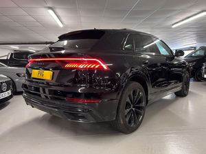 ใช้ lhd/rhd 2020 Audi Q8 3.0 50 TDI Edition 1