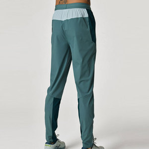 Chándal Deportivo Personalizado de Talla Grande para Hombre, Transpirable, 100% Poliéster, Ligero, con Bolsillos Funcionales con Cremallera - Product Image 3