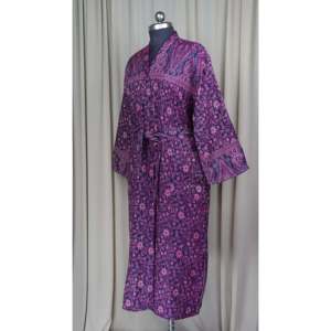 Cárdigan Floral de Invierno para Mujer, Mezcla de Lana de Yak, Cálido y Acogedor, Color Morado, con Bolsillos Originales, Ropa de Estar por Casa para Spa y Momentos Románticos - Product Image 5