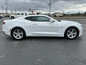 Camaro 1LT Coupé RWD 2023 Usado de Élite - Product Image 3