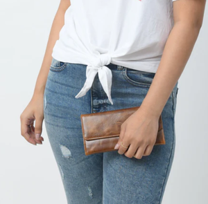 คลัทช์หนังแฟชั่นสีน้ำตาลเข้มแบบสั่งทำสำหรับสาวๆผลิตในอินเดีย - Product Image 2